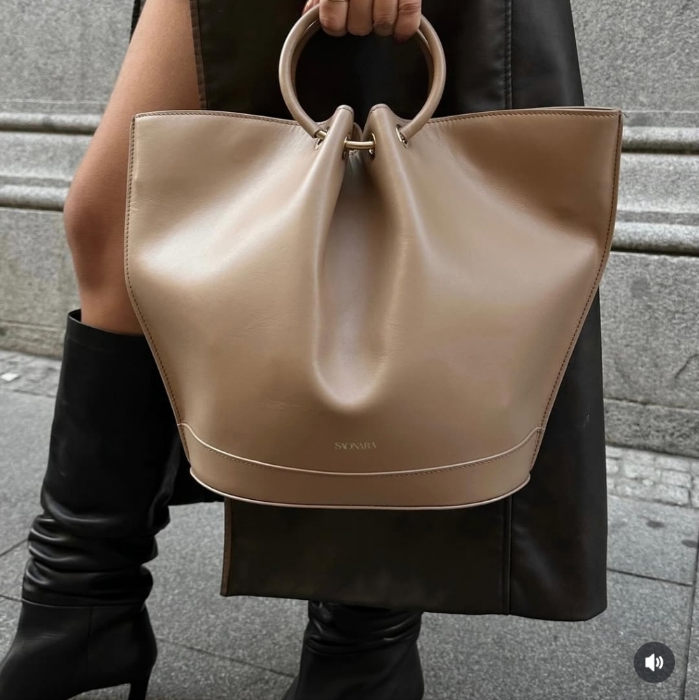 SAONARA CAPAZO MOKA LEATHER Tote Bag - Picture 1 of 6